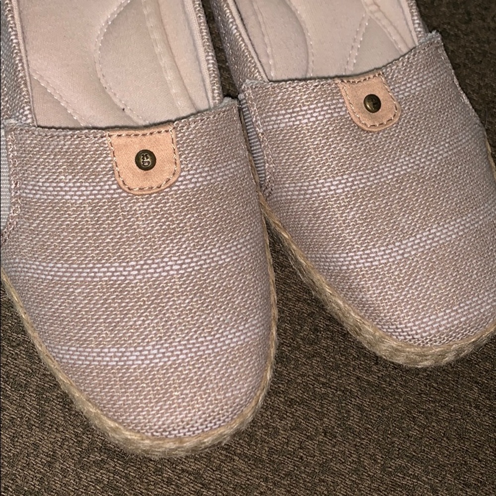 Grasshoppers Espadrilles (WORN ONCE) - Picture 4 of 6